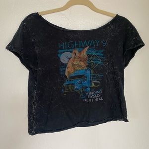 Nollie crop top graphic tee